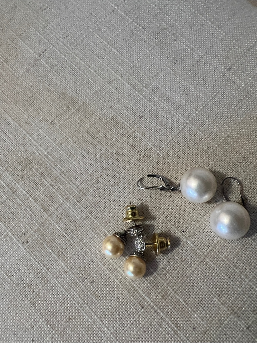 Pearlfection earrings, white south sea and golden south sea stimulant